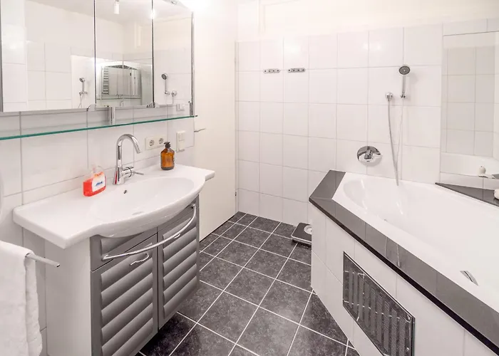 Appartement Alan In Close To Bus - Amazing View - Location